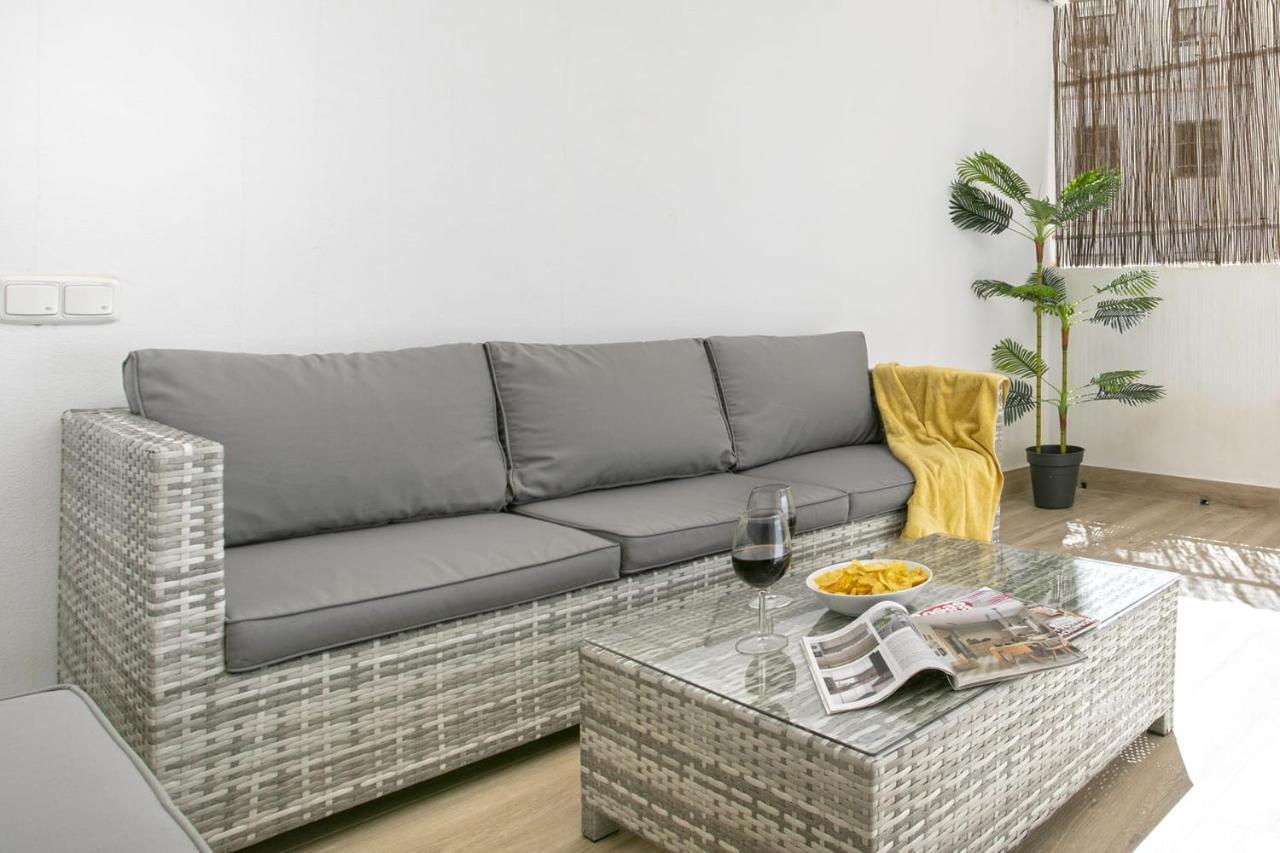 מאלגה Precioso Apartamento Con Patio מראה חיצוני תמונה