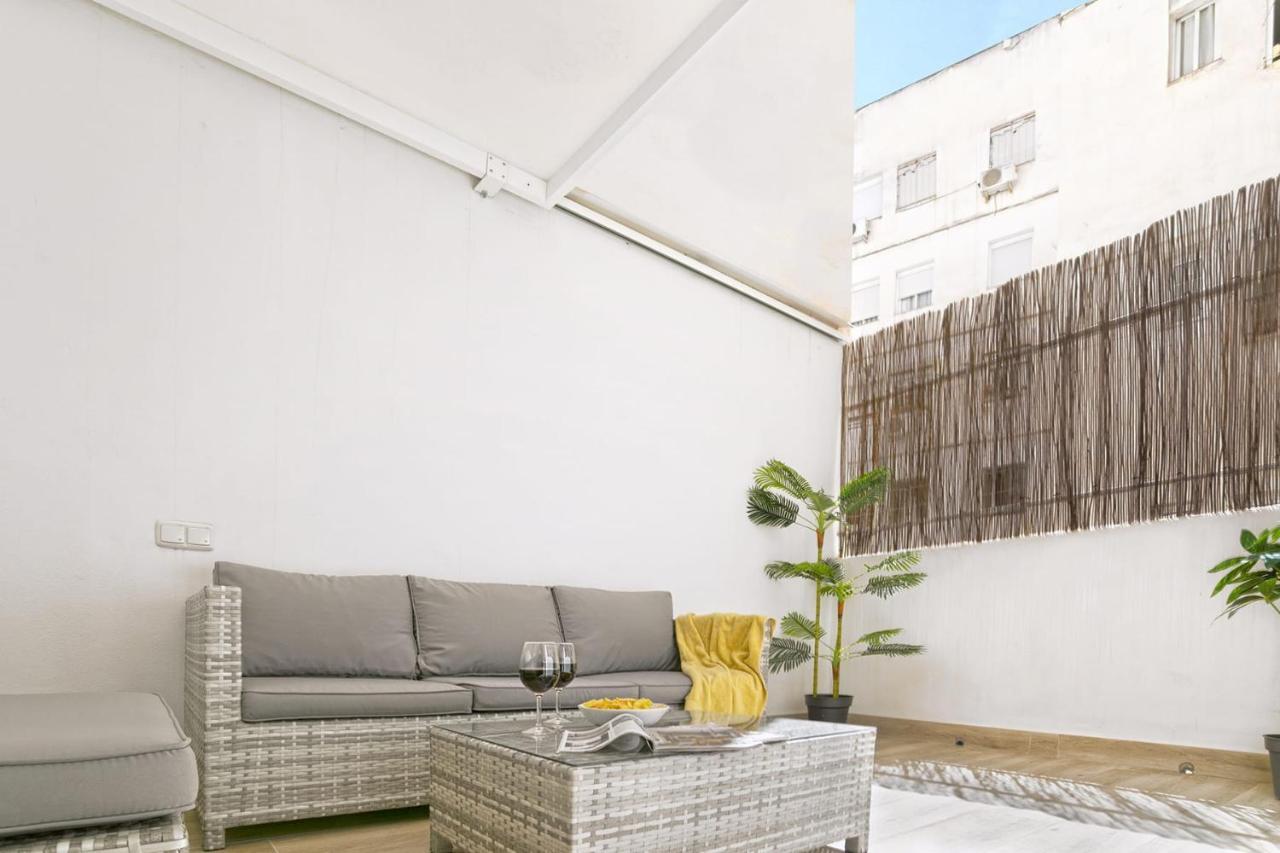 מאלגה Precioso Apartamento Con Patio מראה חיצוני תמונה