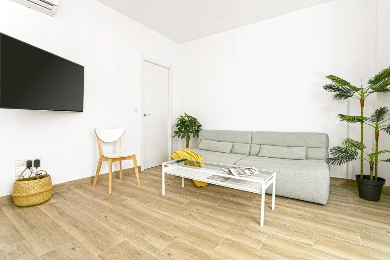 מאלגה Precioso Apartamento Con Patio מראה חיצוני תמונה