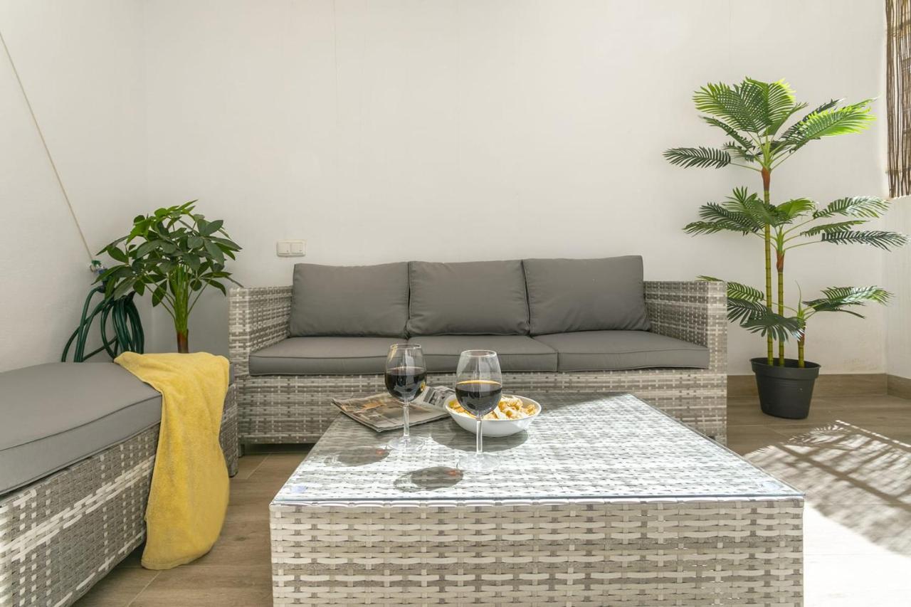 מאלגה Precioso Apartamento Con Patio מראה חיצוני תמונה