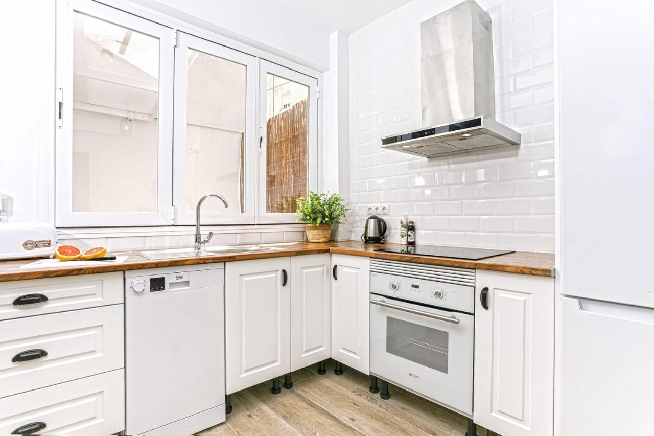 מאלגה Precioso Apartamento Con Patio מראה חיצוני תמונה